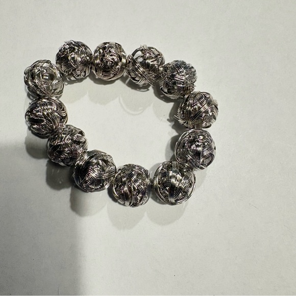 Bracelets great condition - Picture 2 of 3